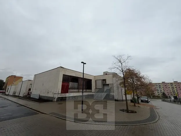 Prodej obchodního prostoru, Chomutov, Zahradní, 14070 m2