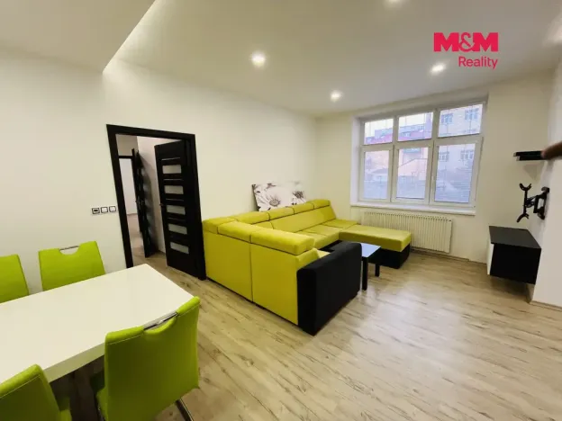Pronájem bytu 3+kk, Jihlava, Štefánikovo náměstí, 71 m2
