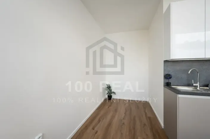 Pronájem bytu 1+kk, Pardubice, třída Míru, 27 m2