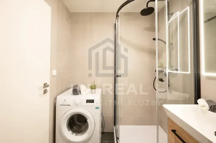 Pronájem bytu 1+kk, Pardubice, třída Míru, 32 m2