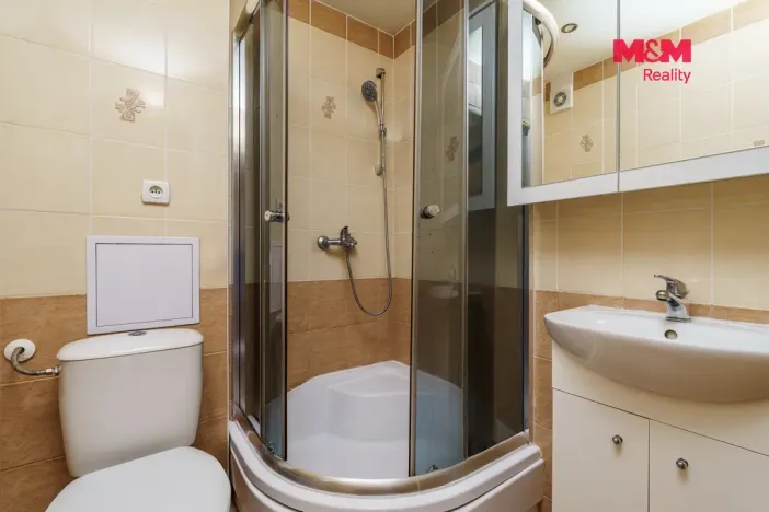 Pronájem bytu 1+1, Karlovy Vary - Stará Role, Závodu míru, 33 m2
