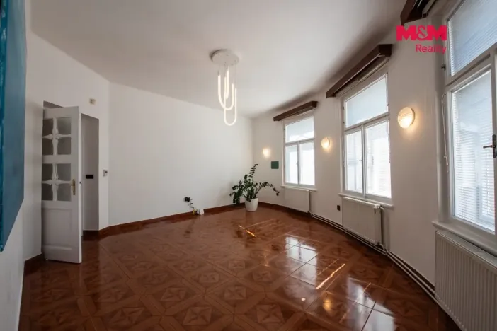 Pronájem kanceláře, Hradec Králové, Šafaříkova, 53 m2