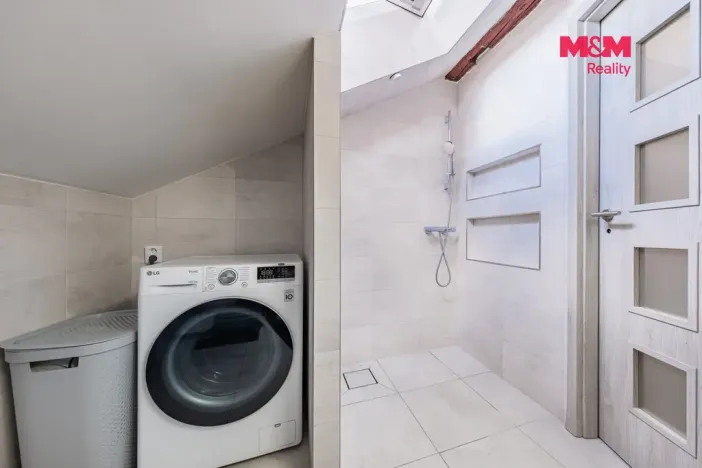 Prodej bytu 3+kk, Rožďalovice, Náměstí, 75 m2
