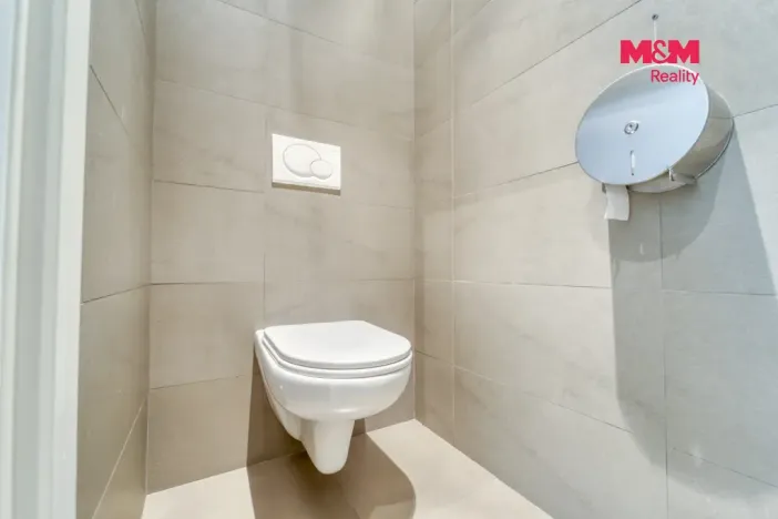 Pronájem obchodního prostoru, Mariánské Lázně, Ruská, 108 m2