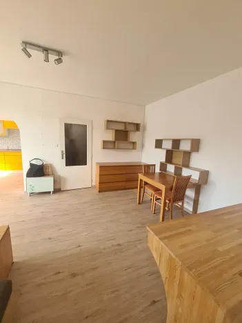 Pronájem bytu 2+1, Praha - Prosek, Okřínecká, 52 m2