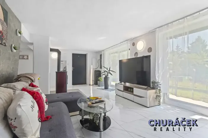 Pronájem chaty, Lešany, 80 m2