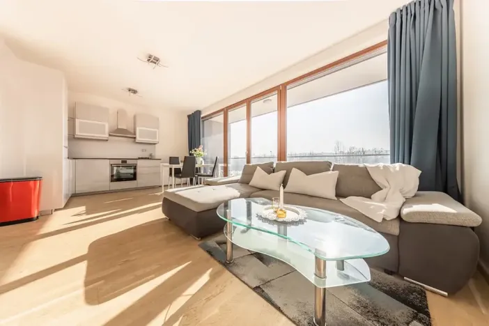 Pronájem bytu 2+kk, Praha - Holešovice, V háji, 55 m2