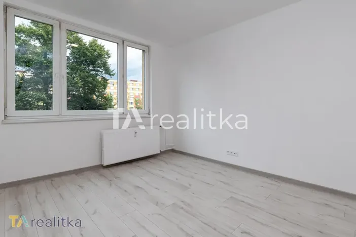 Prodej bytu 2+1, Karviná, Bratr. Veverkových, 56 m2