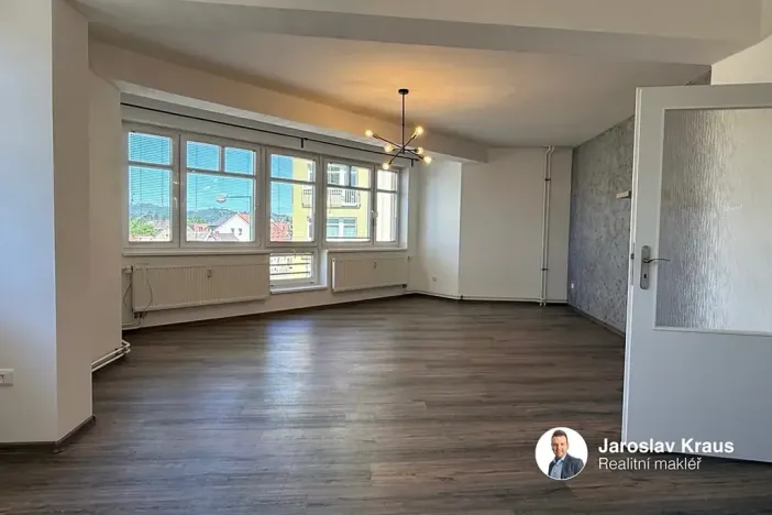 Pronájem bytu 2+kk, Jičín, Ruská, 71 m2