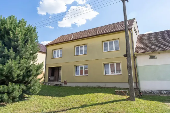 Prodej rodinného domu, Rašovice, 272 m2