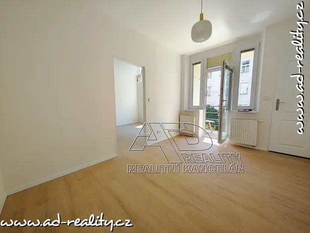 Pronájem bytu 2+kk, Praha - Vršovice, Oblouková, 41 m2
