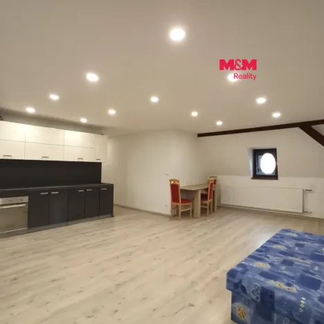 Pronájem bytu 3+kk, Šternberk, náměstí Svobody, 75 m2