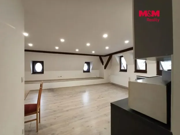 Pronájem bytu 3+kk, Šternberk, náměstí Svobody, 75 m2