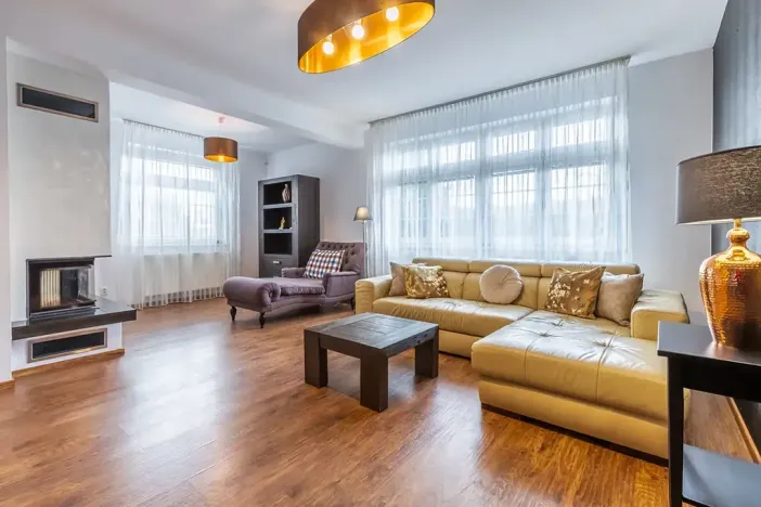 Prodej rodinného domu, Praha - Benice, Okrasná, 230 m2