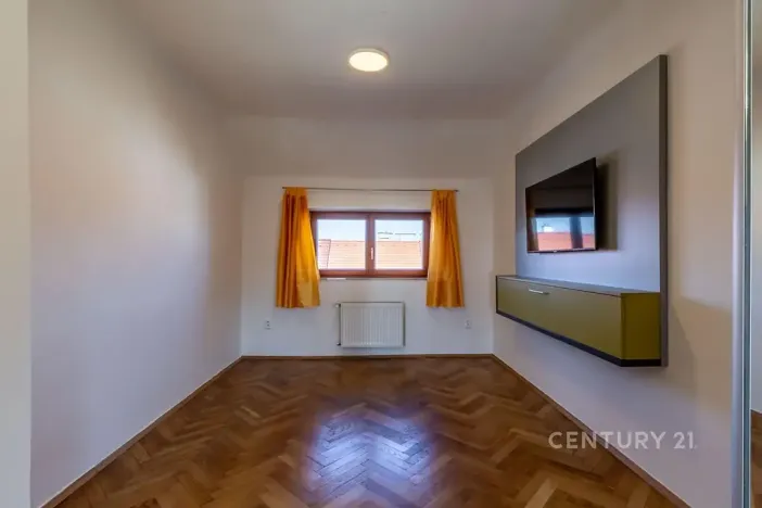 Pronájem rodinného domu, Praha - Záběhlice, Jihovýchodní IV, 156 m2