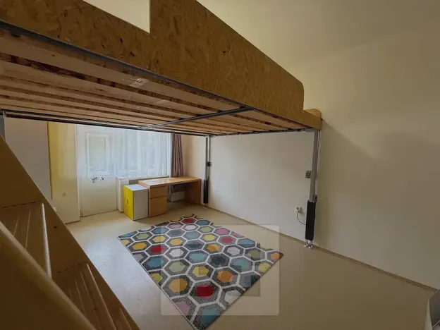 Pronájem bytu 2+kk, Praha - Nusle, Svatoslavova, 51 m2