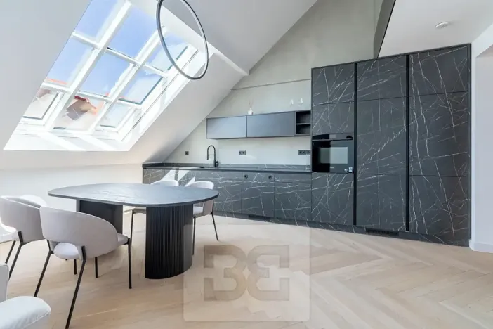 Pronájem bytu 4+kk, Praha - Karlín, Sokolovská, 183 m2