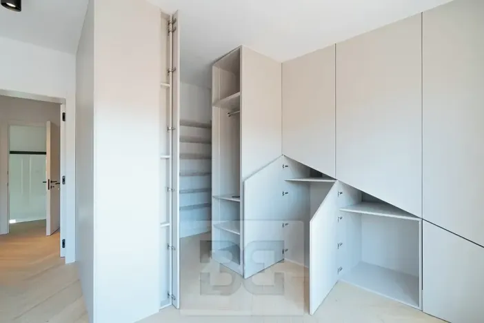 Pronájem bytu 4+kk, Praha - Karlín, Sokolovská, 183 m2