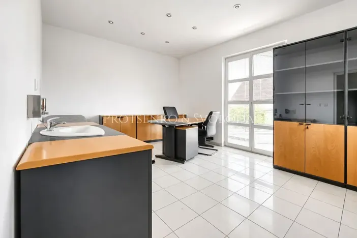 Prodej vily, Křižanov, Benešovo náměstí, 530 m2