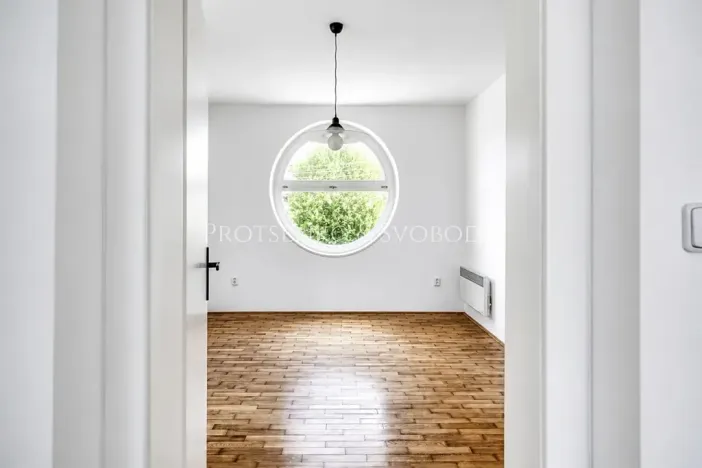 Prodej ordinace, Křižanov, Benešovo náměstí, 530 m2