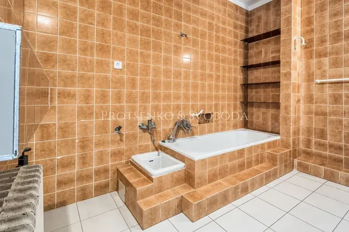 Prodej ordinace, Křižanov, Benešovo náměstí, 530 m2
