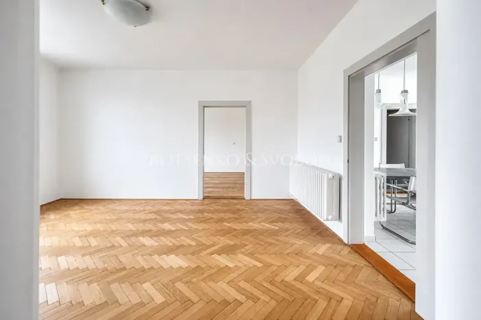 Prodej ordinace, Křižanov, Benešovo náměstí, 530 m2