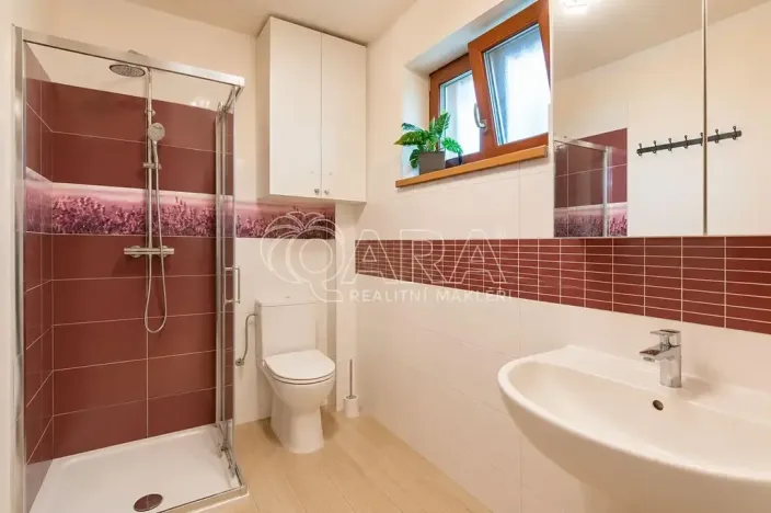 Prodej rodinného domu, Dolní Břežany, U Lesa, 50 m2