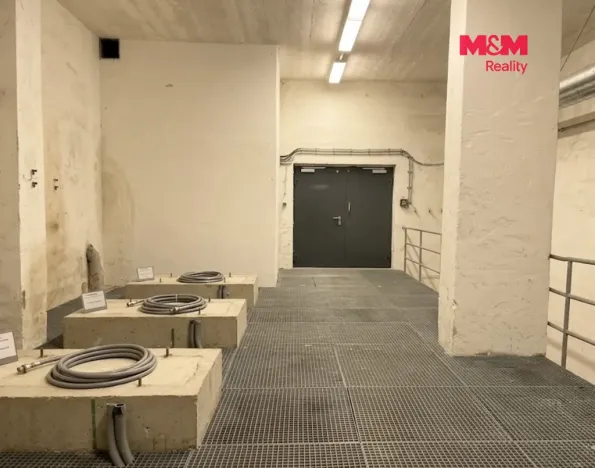 Pronájem skladu, Pardubice - Zelené Předměstí, nábřeží Závodu míru, 100 m2