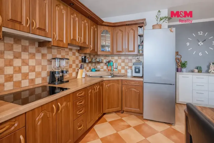 Prodej bytu 4+1, Litoměřice - Pokratice, Ladova, 77 m2