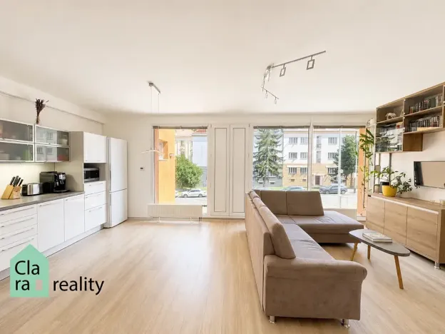 Pronájem bytu 3+kk, Praha - Podolí, Jeremenkova, 72 m2