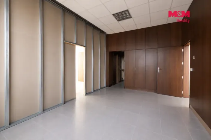 Pronájem obchodního prostoru, Plzeň - Jižní Předměstí, Husova, 93 m2