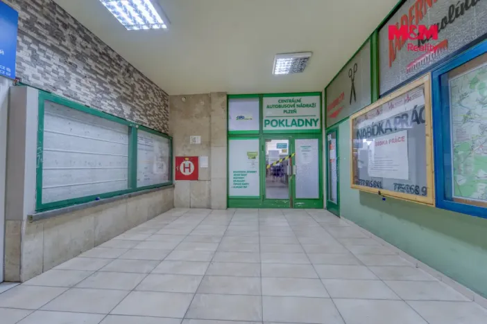 Pronájem obchodního prostoru, Plzeň - Jižní Předměstí, Husova, 93 m2
