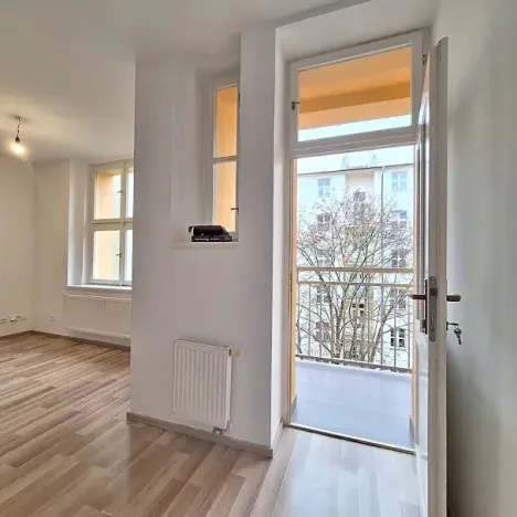 Pronájem bytu 2+1, Praha - Žižkov, Roháčova, 80 m2