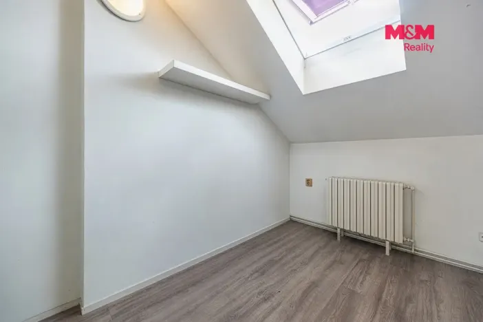 Prodej bytu 3+kk, Rožďalovice, Náměstí, 68 m2