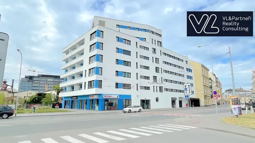 Pronájem garážového stání, Brno, Křenová, 17 m2