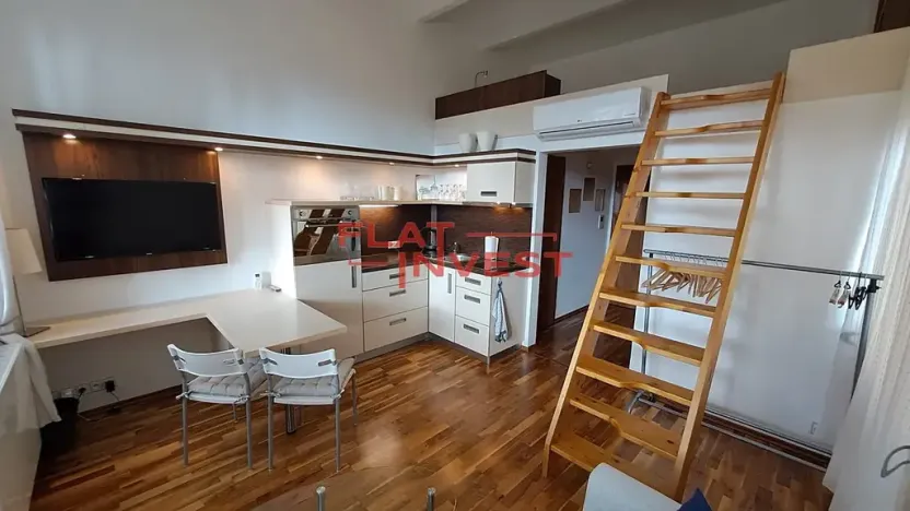 Pronájem bytu 1+kk, Praha - Staré Město, Rybná, 25 m2