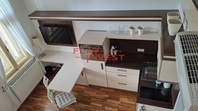 Pronájem bytu 1+kk, Praha - Staré Město, Rybná, 25 m2