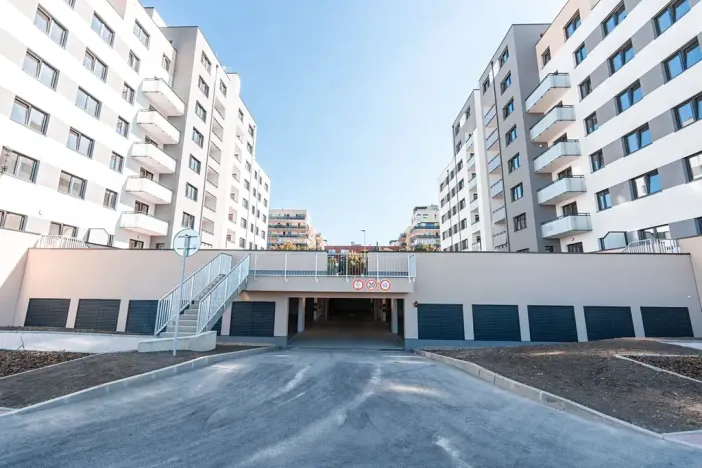 Pronájem bytu 2+kk, Praha - Hlubočepy, Fabiánové, 43 m2