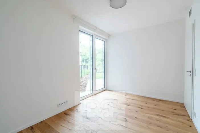 Pronájem bytu 2+kk, Praha - Radlice, 55 m2
