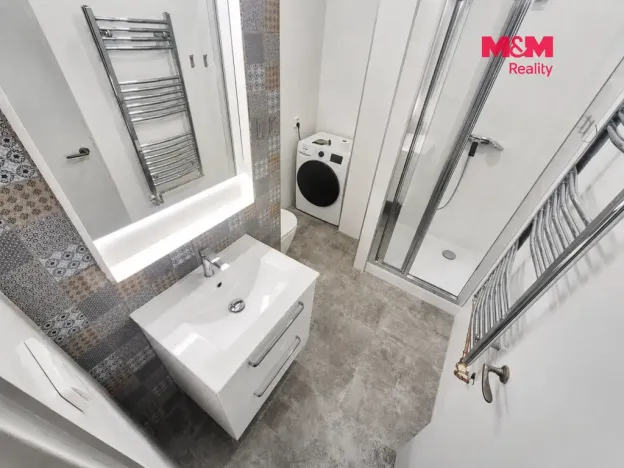 Pronájem bytu 2+kk, Praha - Bubeneč, Eliášova, 59 m2