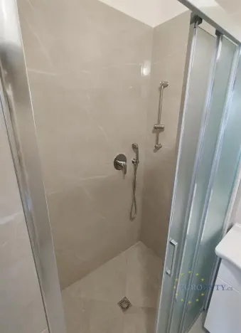 Pronájem bytu 2+kk, Praha - Holešovice, Přístavní, 40 m2