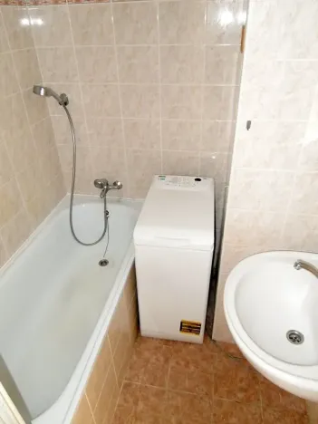 Pronájem bytu 3+1, Praha - Prosek, Zárybská, 67 m2