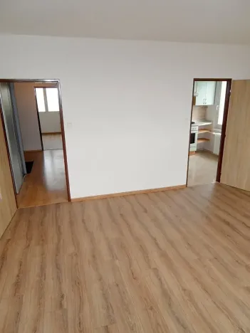 Pronájem bytu 3+1, Praha - Prosek, Zárybská, 67 m2