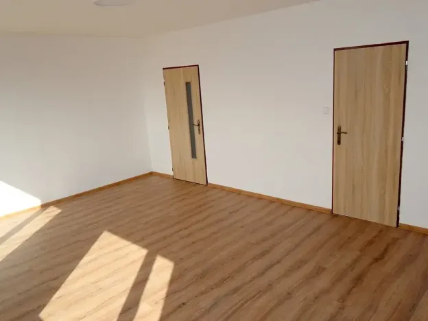 Pronájem bytu 3+1, Praha - Prosek, Zárybská, 67 m2
