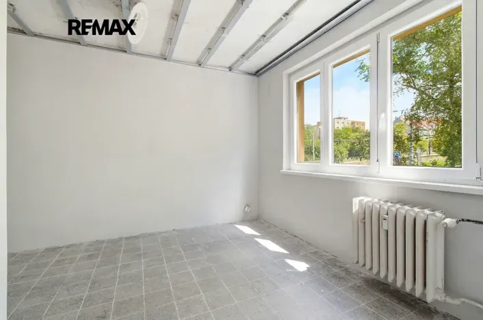 Prodej komerční nemovitosti, Plzeň, Rokycanská, 27 m2