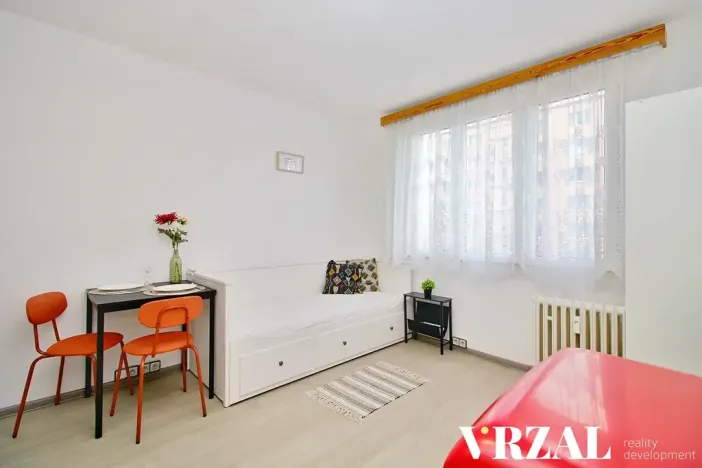 Pronájem bytu 1+kk, Plzeň, Heyrovského, 20 m2