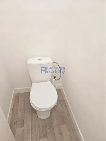Pronájem obchodního prostoru, Hradec Králové, Pražská třída, 200 m2