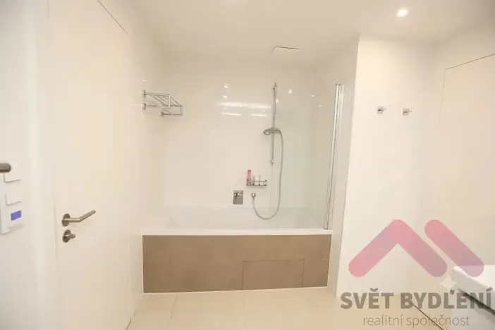Pronájem bytu 3+kk, Praha - Libeň, Na Korábě, 92 m2