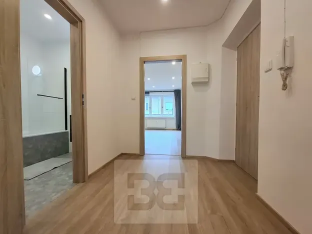 Pronájem bytu 1+1, Jaroměř, Královédvorská, 38 m2
