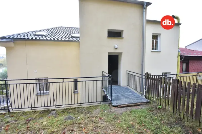 Pronájem bytu 3+kk, Karlovy Vary, Táborská, 80 m2